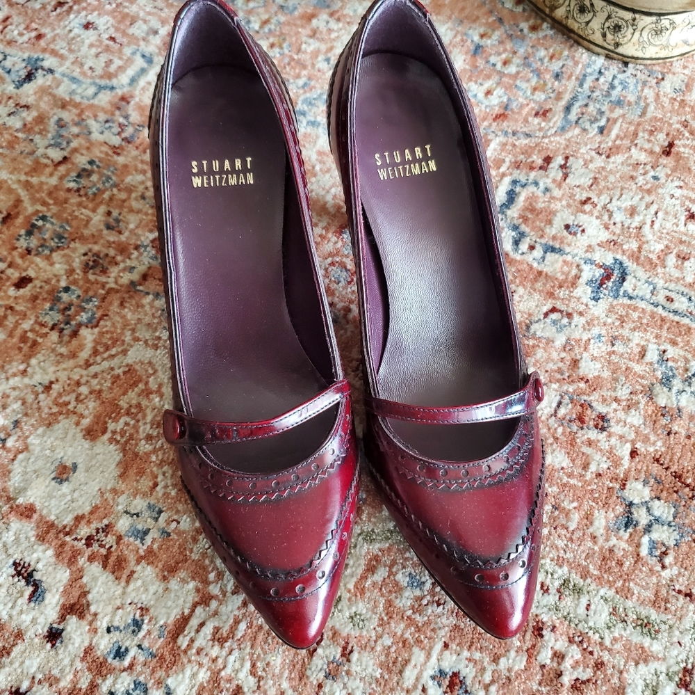 Stuart Weitzman burgundy heels 5.5 M